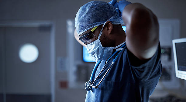 Surgeon preparing for an operation